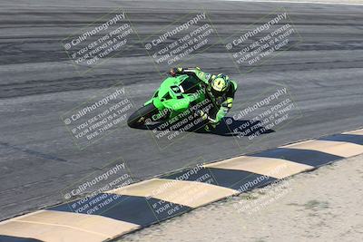 media/Jan-16-2026-CVMA Friday Practice (Fri) [[6f2bf47531]]/5-Racer 4-Trackday1/Session 2 (Bowl)/